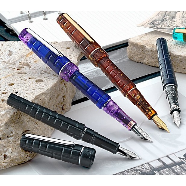 Benu Tessera Black Amber GT Fountain pen