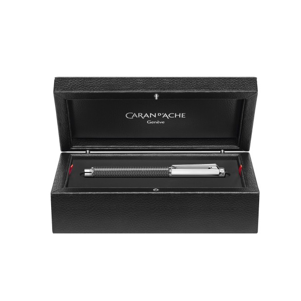 Caran d'Ache Varius Carbon 3000 Fountain pen