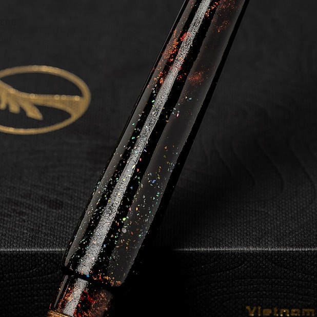 ConCoPens Vietnamese Lacquer Galaxy 01 Fountain Pen