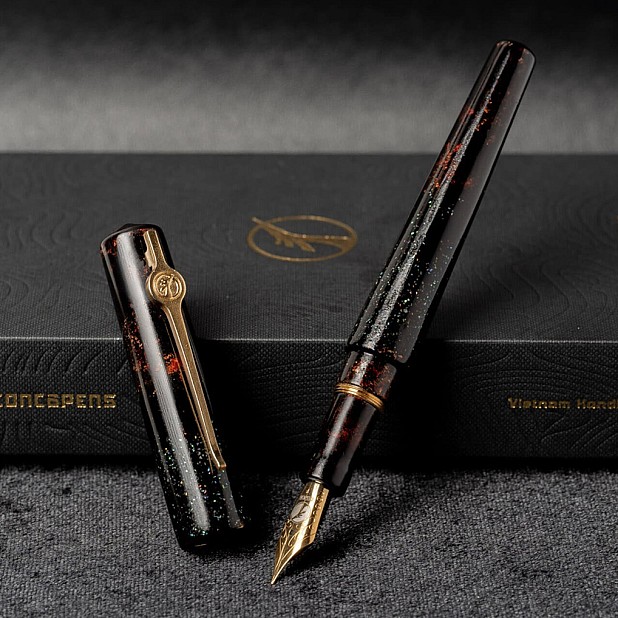 ConCoPens Vietnamese Lacquer Galaxy 01 Fountain Pen