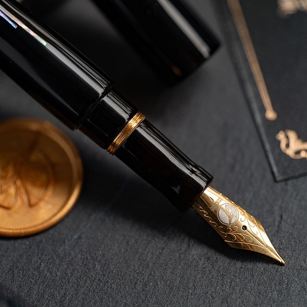 ConCoPens Mother-of-Pearl Lacquer Inlay Noctilux Fountain Pen