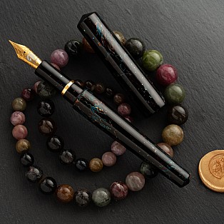 ConCoPens Vietnamese Lacquer Obsidia Fountain Pen