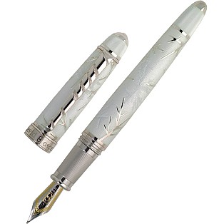 David Oscarson Winter White Fountain pen