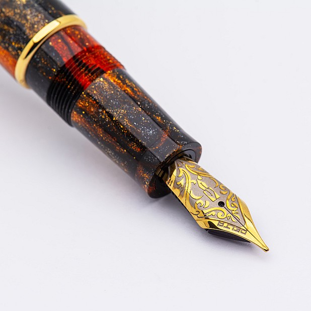 Delta Dolce Vita 2.0 Glow Up ORO by Jonathon Brooks Oversize GT Piston Fountain pen