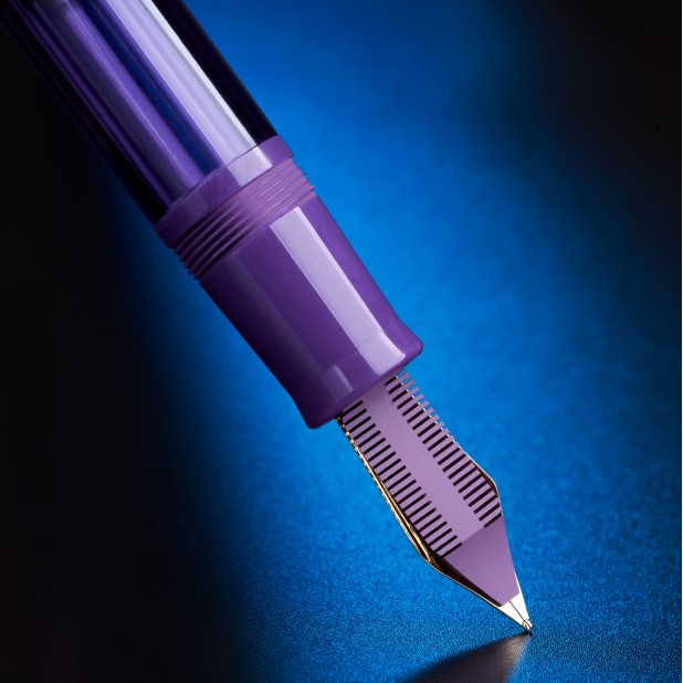Delta Mid-Size-Plus Majestic Purple GT Pluma Estilográfica