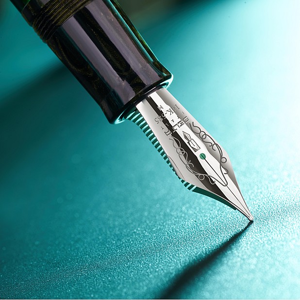 Delta Mid-Size-Plus Royal Green ST Stylo plume
