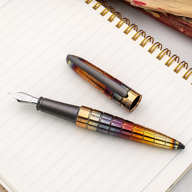 Diplomat Aero Rhomb Flame Fountain pen