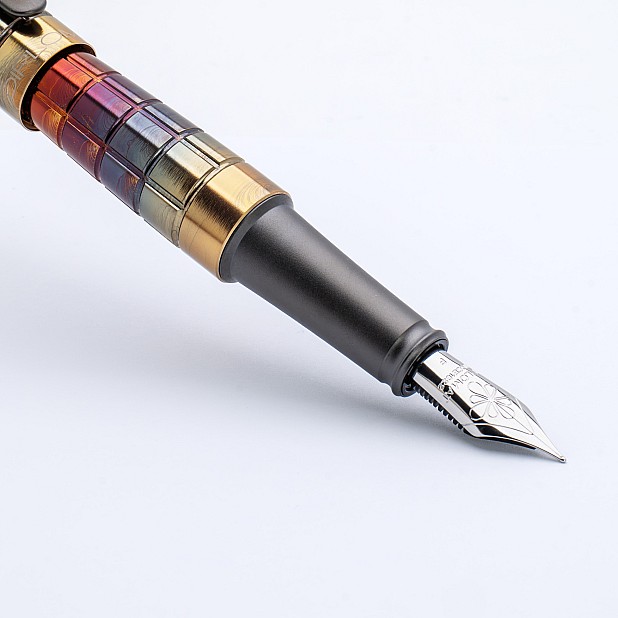 Diplomat Aero Rhomb Flame Fountain pen
