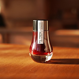 Dominant Industry Pearl No.013 Christmas Red 25ml Butelka atramentu