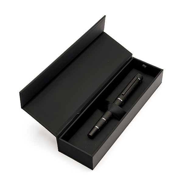 Hugo Boss Core Black Fountain pen