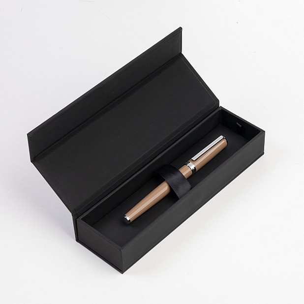 Hugo Boss Gear Icon Camel Fountain pen