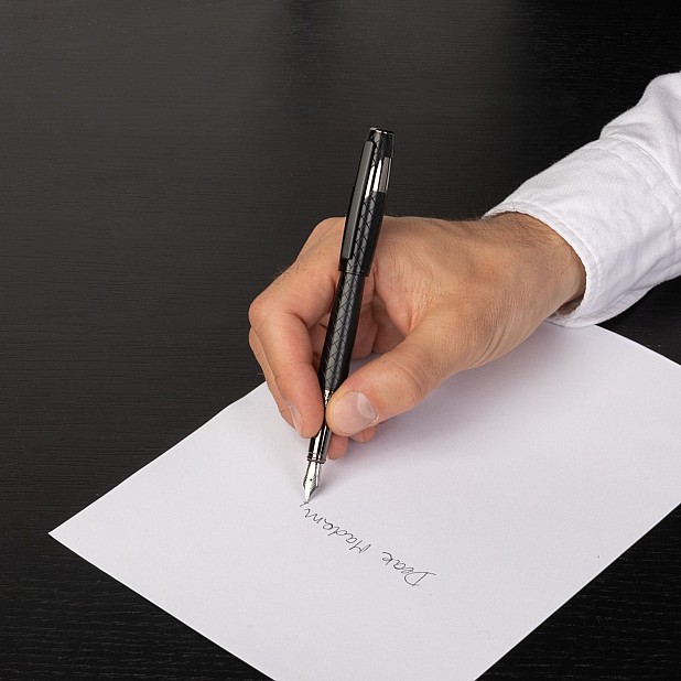 Hugo Boss Chevron Black Fountain pen