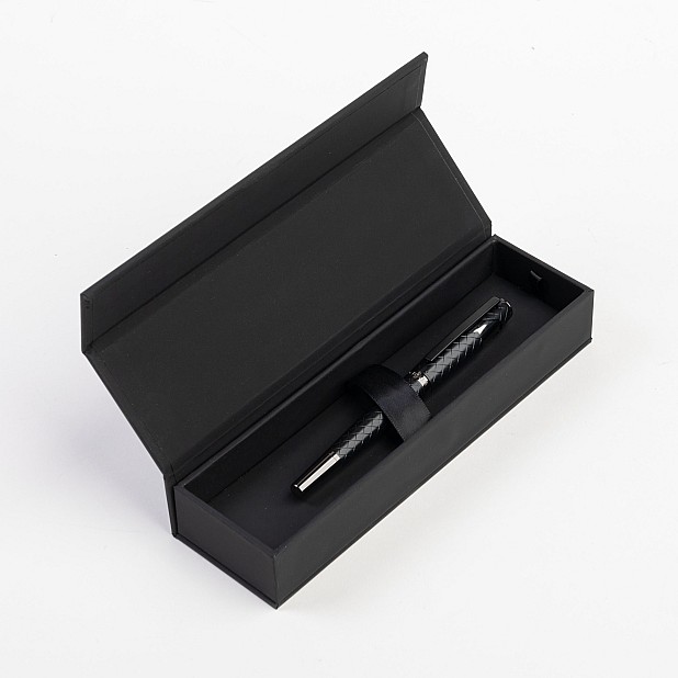 Hugo Boss Chevron Black Fountain pen