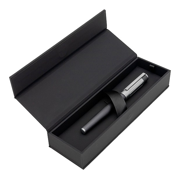 Hugo Boss Gear Ribs Gunmetal Fountain pen