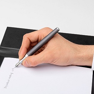 Hugo Boss Gear Ribs Gunmetal Fountain pen