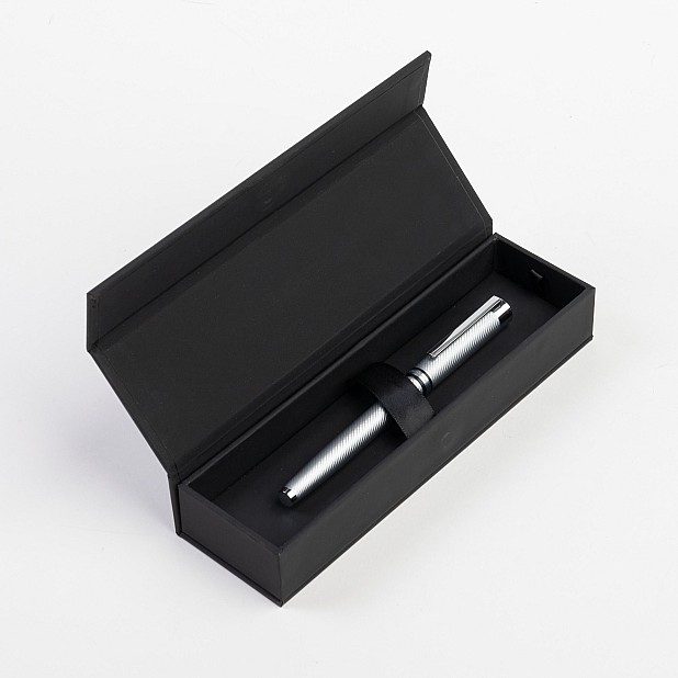Hugo Boss Filament Chrome Fountain pen