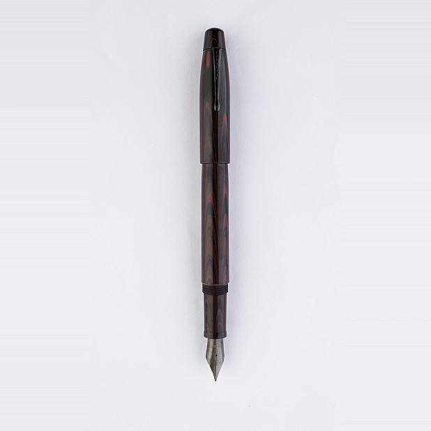 Kanwrite Mammoth Crimson Red Swirl Ebonite BT reservoarpenna