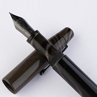 Kanwrite Mammoth Graphite Gold Ebonite BT Caneta de Tinta Permanente