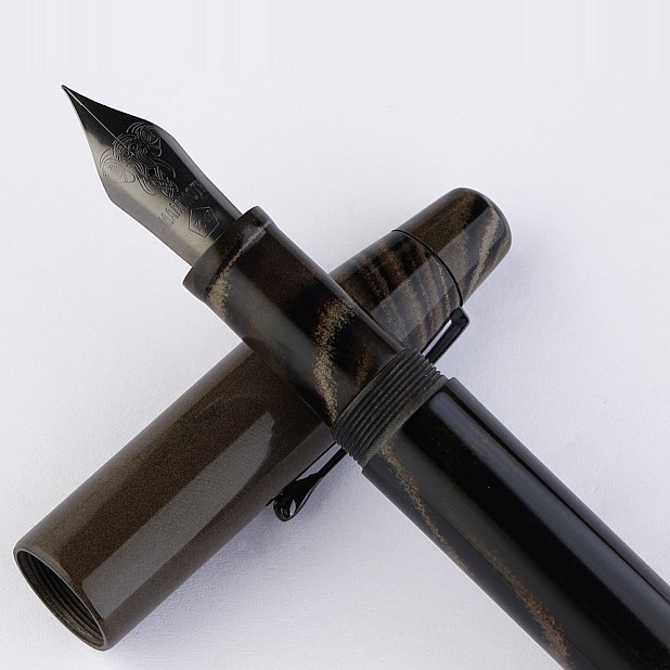 Kanwrite Mammoth Graphite Gold Ebonite BT reservoarpenna