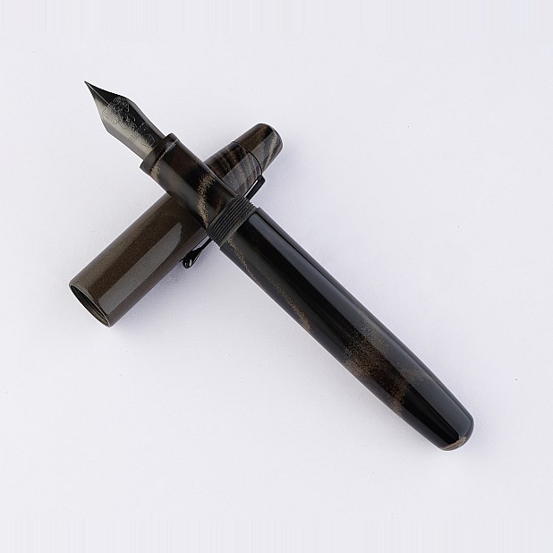 Kanwrite Mammoth Graphite Gold Ebonite BT reservoarpenna