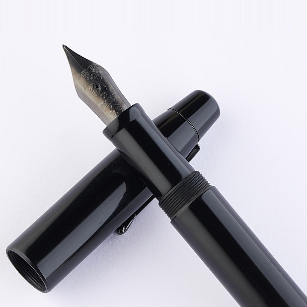 Kanwrite Mammoth Onyx Black Ebonite BT reservoarpenna