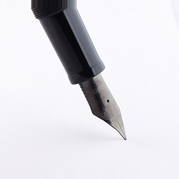 Kanwrite Mammoth Onyx Black Ebonite BT reservoarpenna
