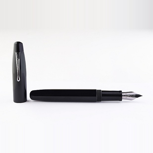 Kanwrite Mammoth Onyx Black Ebonite CT reservoarpenna