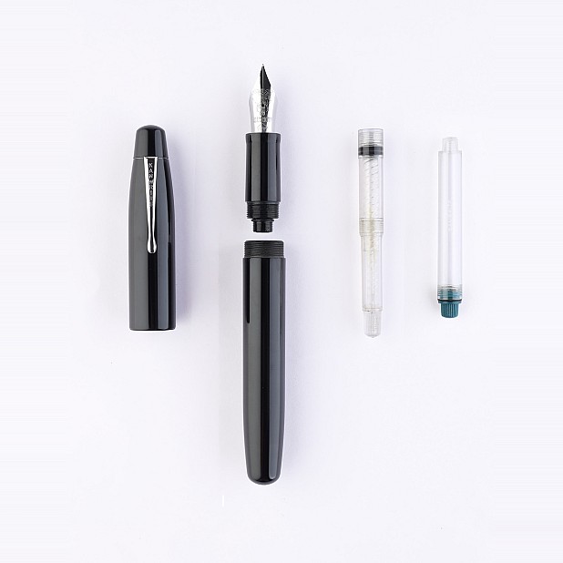Kanwrite Mammoth Onyx Black Ebonite CT reservoarpenna