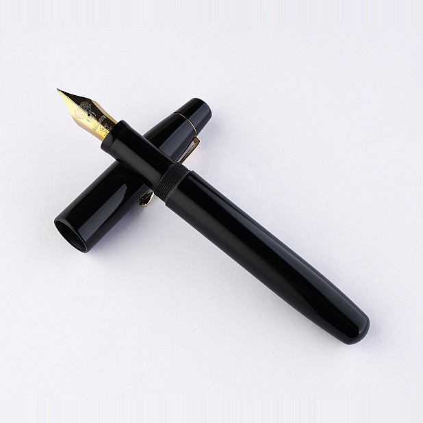 Kanwrite Mammoth Onyx Black Ebonite GT reservoarpenna