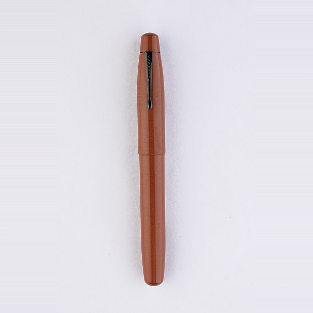 Kanwrite Mammoth Saffron Sands Ebonite BT reservoarpenna
