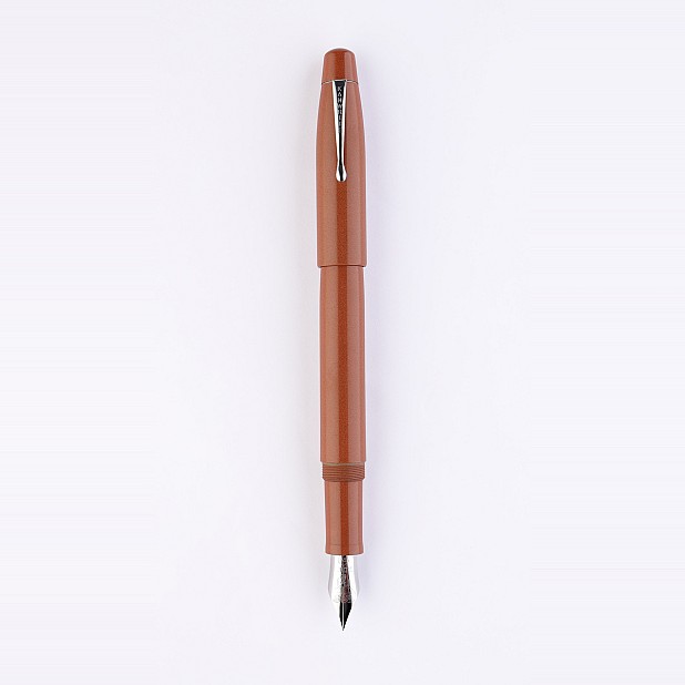 Kanwrite Mammoth Saffron Sands Ebonite CT reservoarpenna