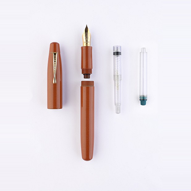 Kanwrite Mammoth Saffron Sands Ebonite GT reservoarpenna
