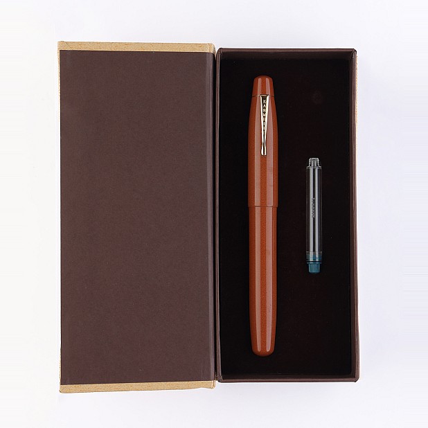 Kanwrite Mammoth Saffron Sands Ebonite GT reservoarpenna