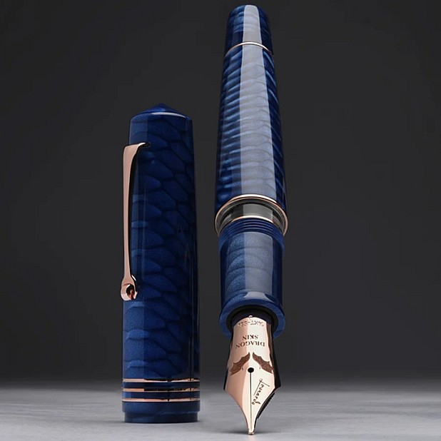 Leonardo Momento Zero Grande 2.0 Juma Dragon Skin Blue RGT Fountain pen