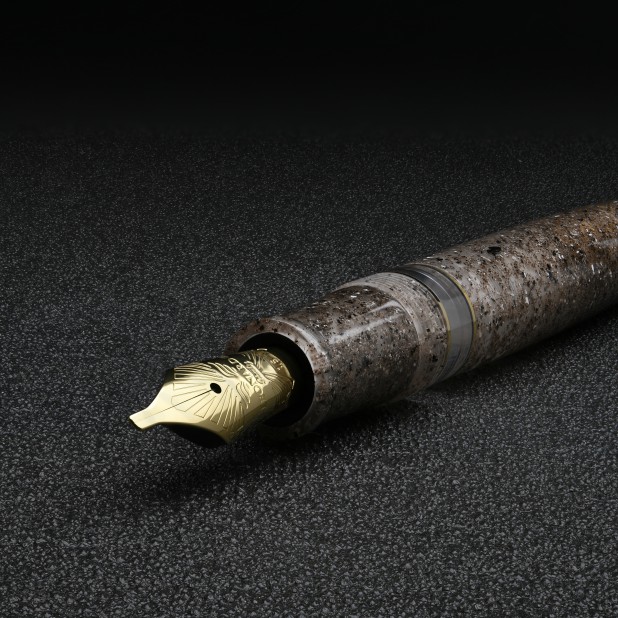Leonardo Momento Magico Sea Sand GT Fountain pen