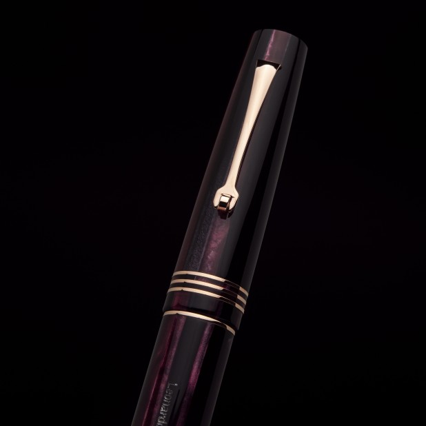 Leonardo Momento Zero Prugna GT Fountain pen