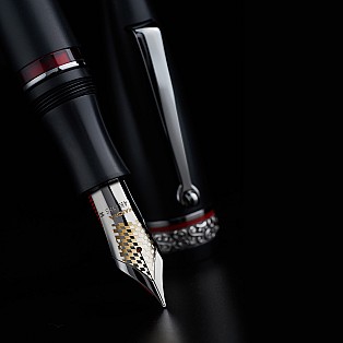 Maiora Ultra Ogiva Racing Fountain pen