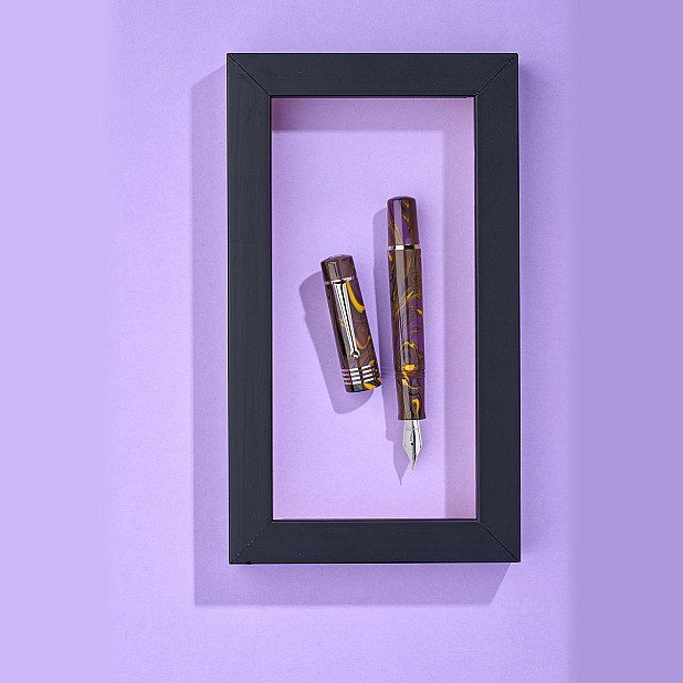 Delta Neo Gallery Iris GT Fountain pen