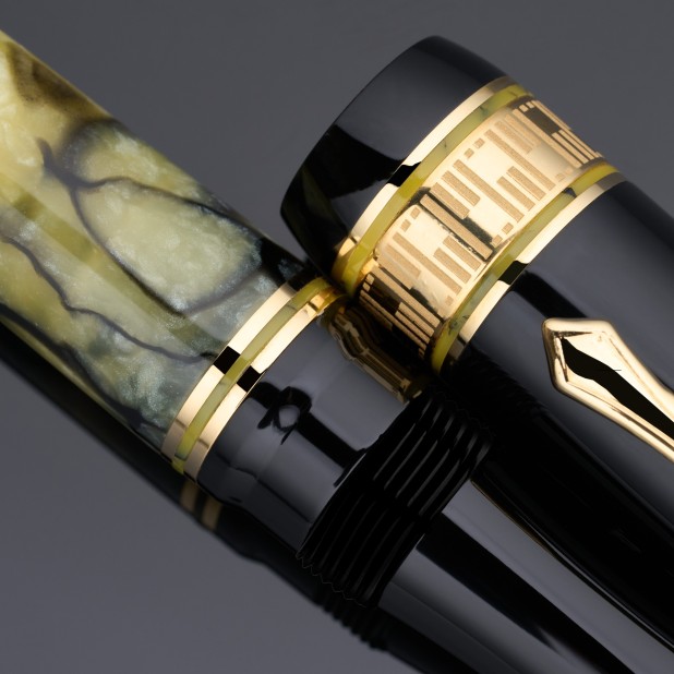 Nettuno 1911 Superba Jade Marbled Celluloid Vulpen