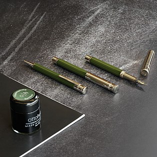 Otto Hutt Design 04 Olive Green Kulspetspenna