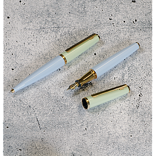 Otto Hutt Design 06 Glacier Soft Green Ballpoint