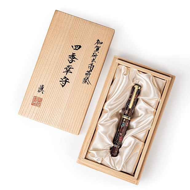 Pelikan Souverän M1000 Maki-e Four Seasons Lucky Charm LE Pluma Estilográfica