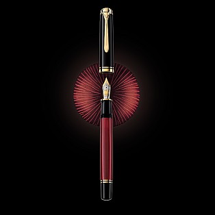 Pelikan Souverän M800 Black/Red Fountain Pen