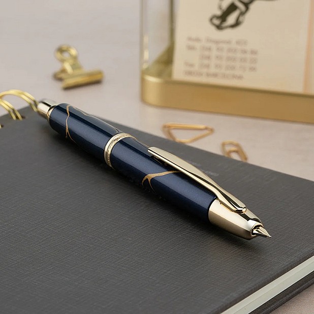 Pilot Capless Golden Journey 2026 Limited Edition Vulpen