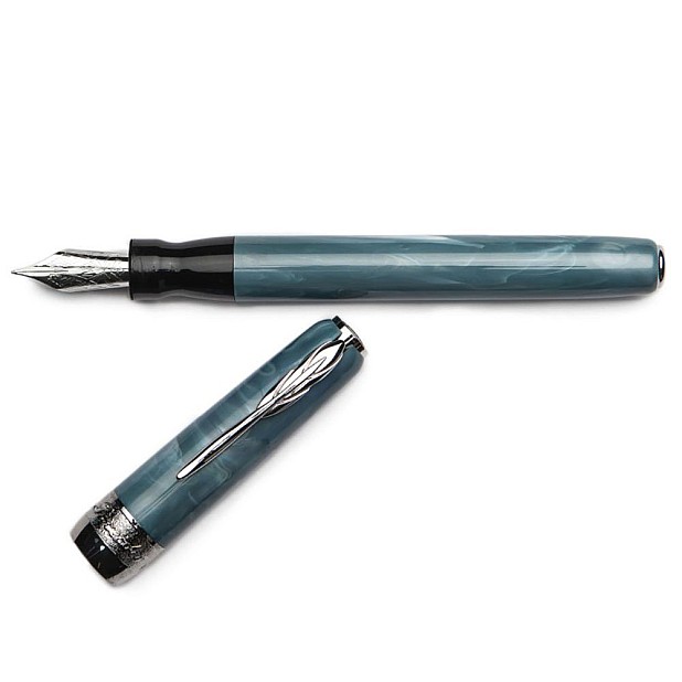 Pineider La Grande Bellezza Full Metal Jacket Sugar Paper Fountain pen