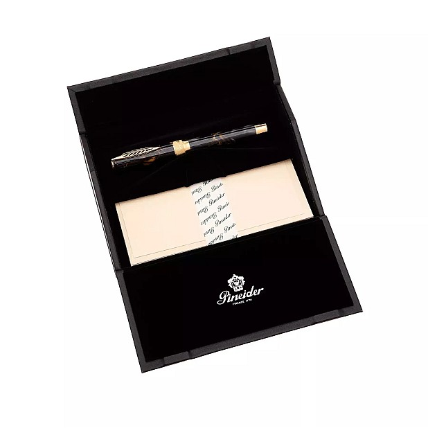Pineider La Grande Bellezza Rock Midnight Black GT Fountain pen
