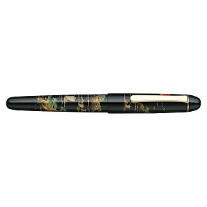 Platinum #3776 Century Kaga Hira Maki-e Sansui Fountain pen