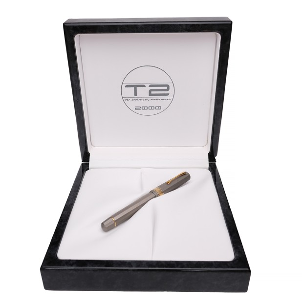 Omas T2 Paragon Titanio Fountain Pen Pre-owned