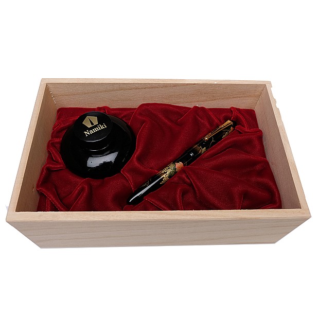 Namiki Yukari Grapevine Vulpen Pre-owned