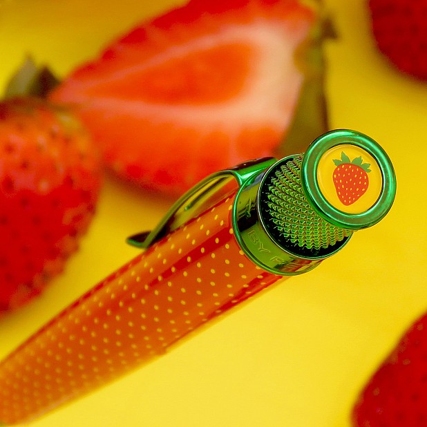 Retro 51 Tornado Fruit Series Strawberry Rollerball / Kugelschreiber